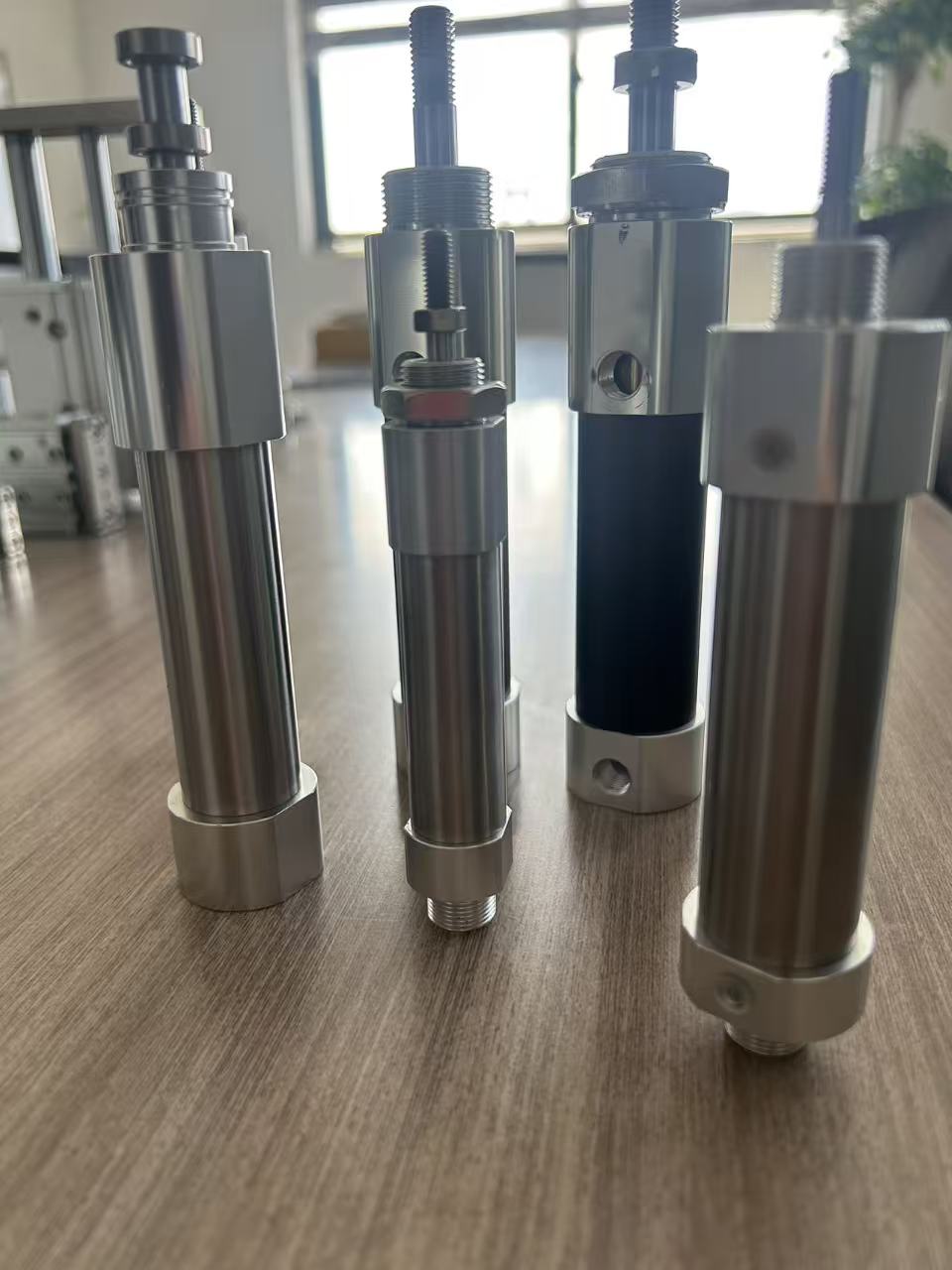 Custom TQM Series Metal-Sealed Low-Friction Pneumatic Cylinder SMC MQM Compatible