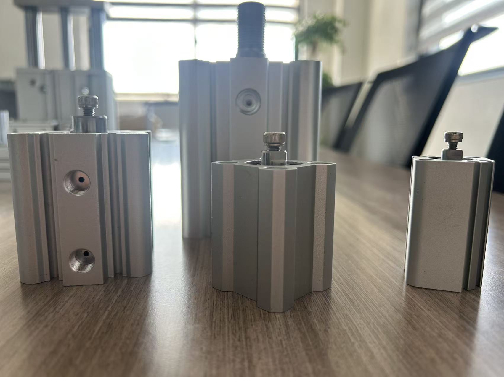 Custom TQQ Series Metal-Sealed Low-Friction Pneumatic Cylinder SMC MQQ Compatible Cylinder