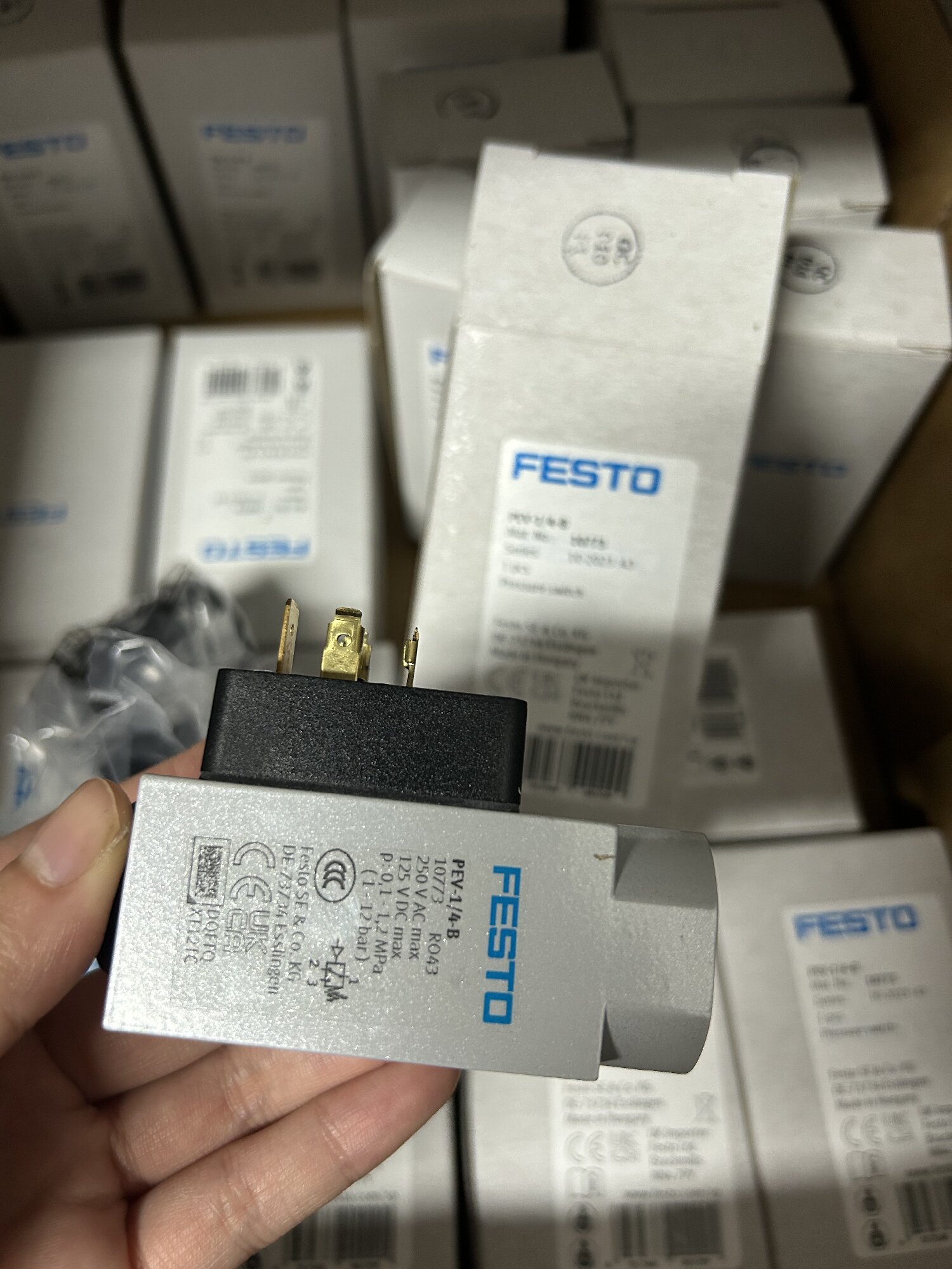 FESTO PEV-1/4-B 10773 Adjustable Pressure Switch for New Original Stock